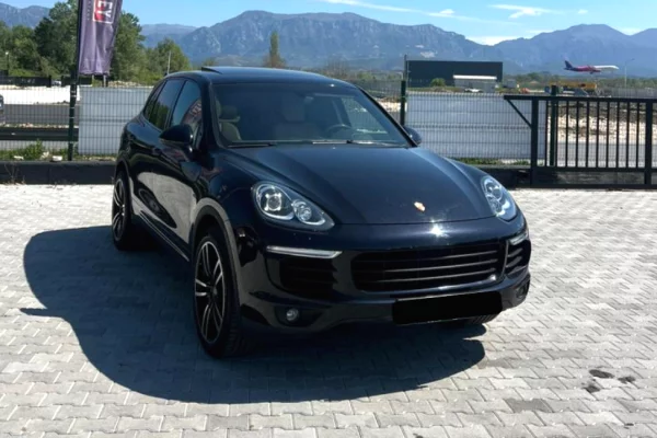 Noleggio Auto a Tirana - 150 Euro