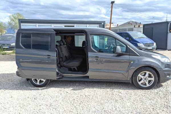 Ford Connect 7 Vende Automat vetem 40Euro/dita!