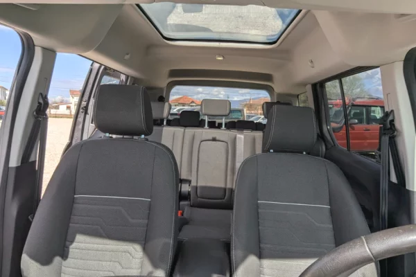 Ford Connect 7 Vende Automat vetem 40Euro/dita!