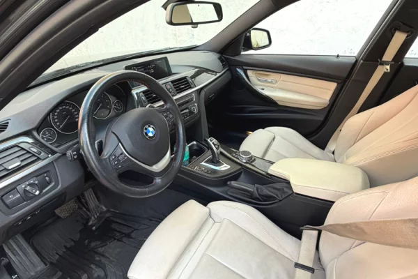 BMW Seria 3 Automat vetem 40Euro/dita – Disponibel ne Rinas!