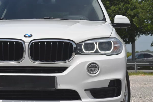 BMW X5 2015 – Me Qera ne Rinas, Stil qe bie ne sy