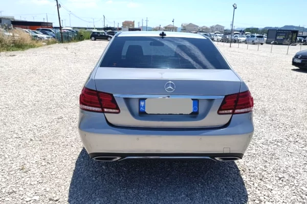  Makine me qera Mercedes-Benz E-Class duke filluar nga 60 euro dita
