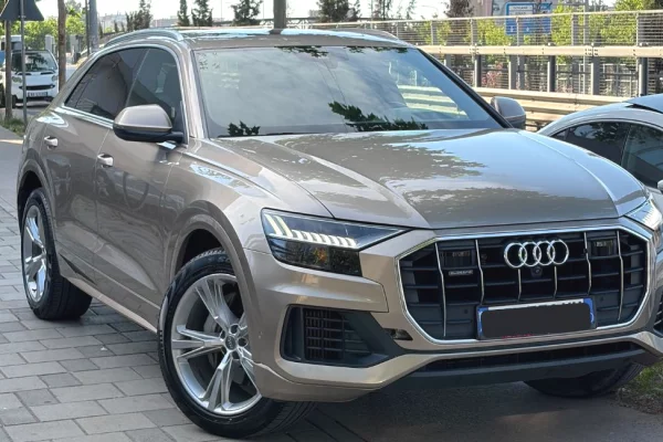  Audi Q8 2020-Quattro 150 euro dita per rezervime +7 dite.