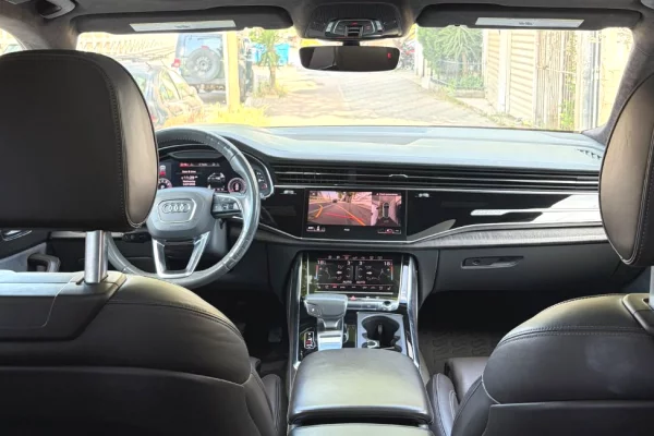 Audi Q8 2020-Quattro 170 euros per day