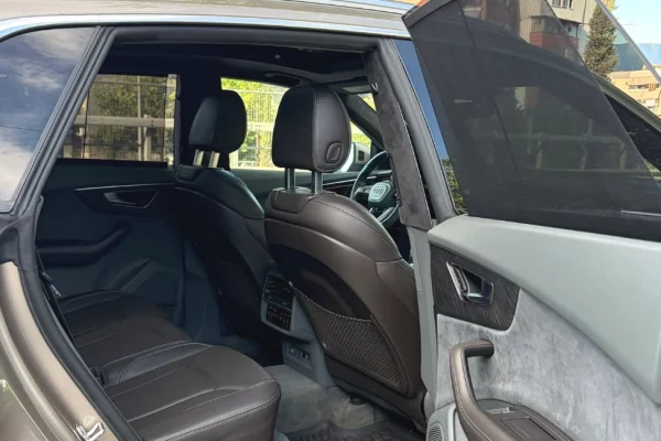 Audi Q8 2020-Quattro 170 euros per day