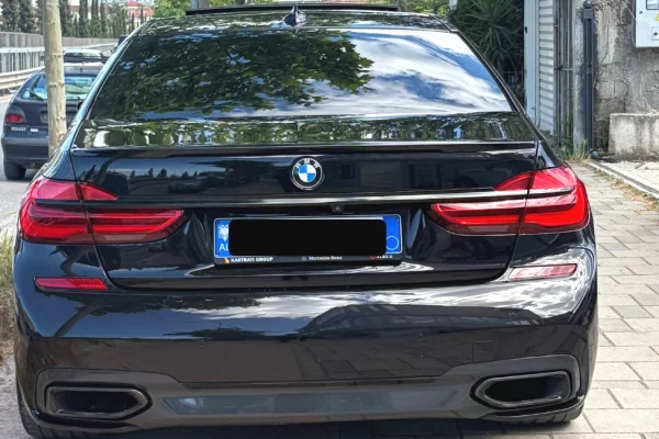 Summer offer!!! BMW - Series 7 750Li starting from 150 euros for reservations + 5 days.
