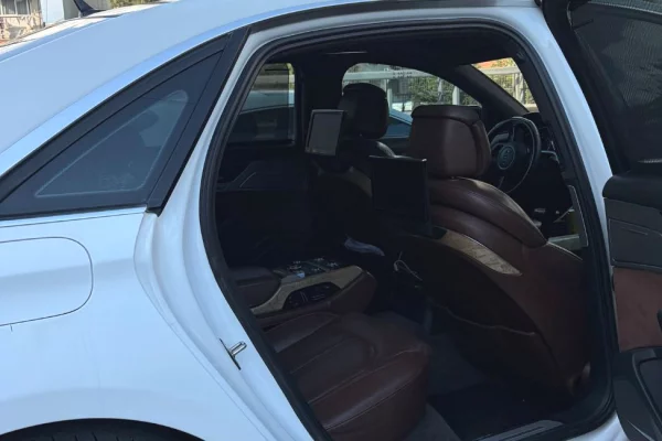 Audi A8L - Sedan Luksoz 90 EURO