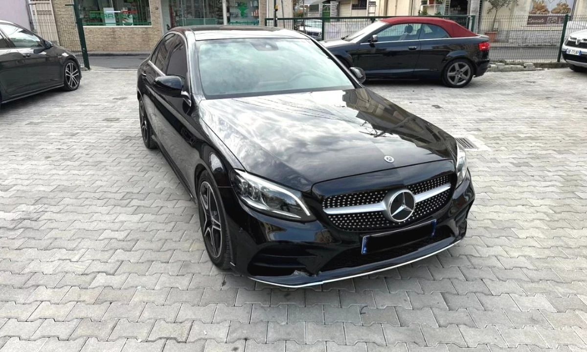 🚘 Mercedes-Benz C-Class 2021 – Elegance Moderne dhe Drejtim i Kendshem