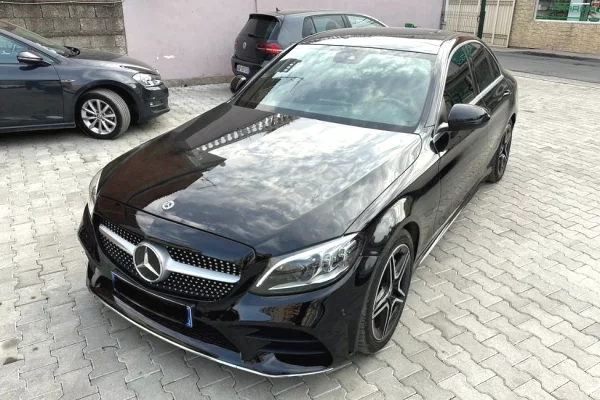 🚘 Mercedes-Benz C-Class 2021 – Elegance Moderne dhe Drejtim i Kendshem