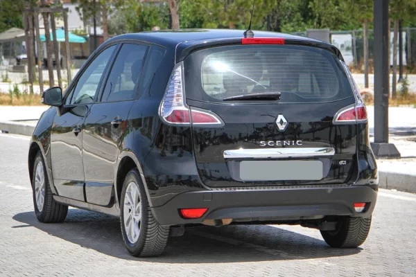 🚙 Renault Scenic  - hapesire dhe prakticitet per cdo udhetim!