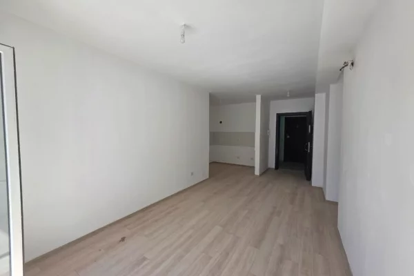 Shtepi me qera Apartament ne Tirane, 2+1, Mobilimi Bosh, pa mobiluar, Pagesa 32,000  Leke.