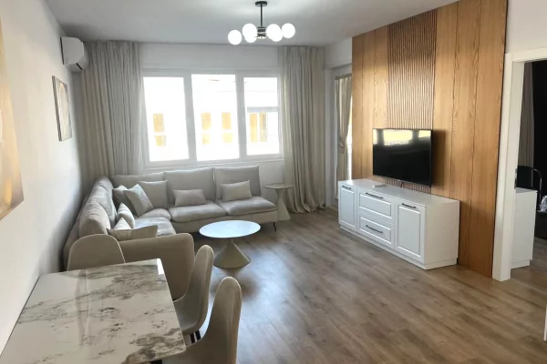 Shtepi me qera Apartament ne Tirane, 2+1, Mobilimi E mobiluar, Pagesa 53,000  Leke.