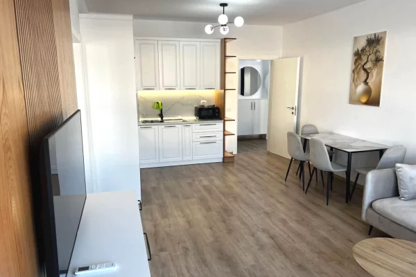 Shtepi me qera Apartament ne Tirane, 2+1, Mobilimi E mobiluar, Pagesa 53,000  Leke.