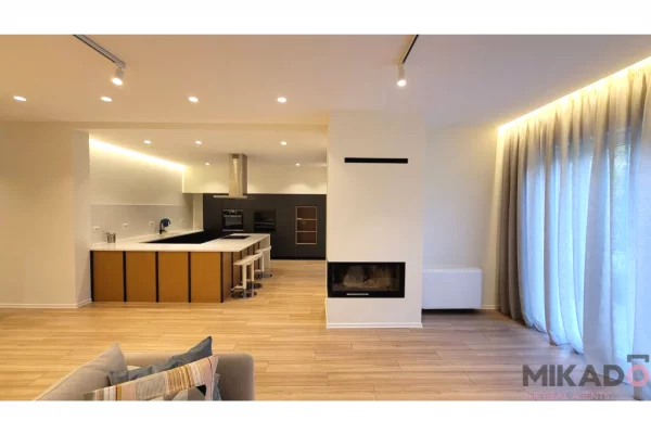 Shtepi me qera Vila Luksoze ne Tirane, 3+1, Mobilimi E mobiluar, Pagesa 5,000  Euro.