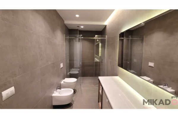 Shtepi me qera Vila Luksoze ne Tirane, 3+1, Mobilimi E mobiluar, Pagesa 5,000  Euro.