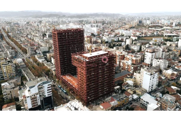 Jepet me Qira Ambient tek Rruga e Kavajes!