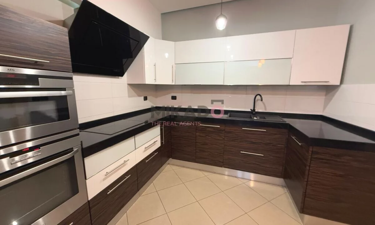 Shtepi me qera Apartament ne Tirane, 2+1, Mobilimi E mobiluar, Pagesa 800  Euro.