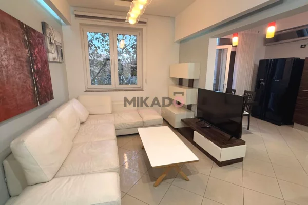 Shtepi me qera Apartament ne Tirane, 2+1, Mobilimi E mobiluar, Pagesa 800  Euro.