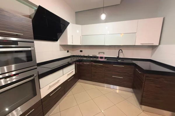 Shtepi me qera 2+1 ne Tirane - 800 Euro