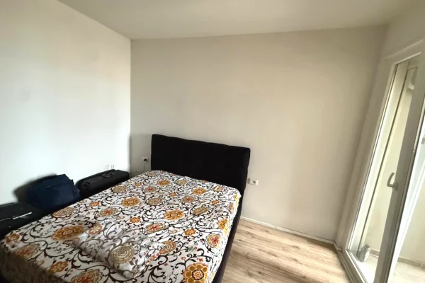 Shtepi me qera Apartament ne Tirane, 1+1, Mobilimi E mobiluar, Pagesa 450  Euro.