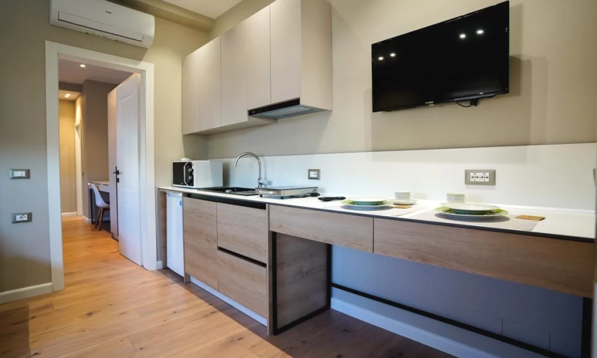 Shtepi me qera Shtepi Private ne Tirane, 1+1, Mobilimi E mobiluar, Pagesa 401  Euro.