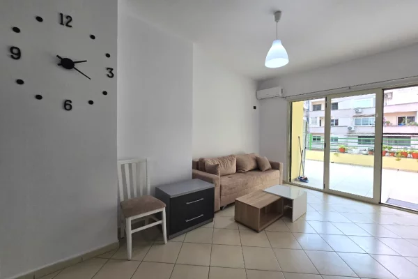 Shtepi me qera Apartament ne Durres, 2+1, Mobilimi E mobiluar, Pagesa 500  Euro.