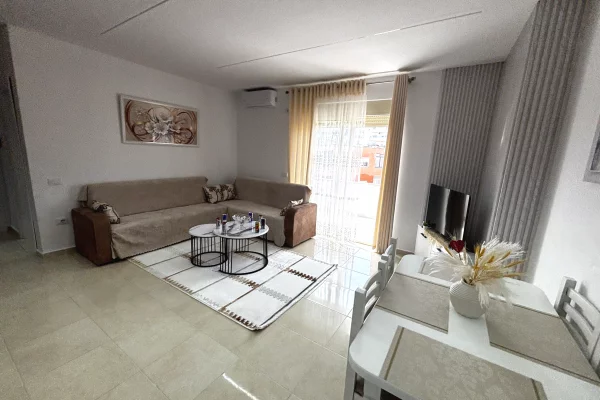 Shtepi ne shitje Apartament ne Durres, 1+1, Mobilimi E mobiluar, Pagesa 120,000  Euro.