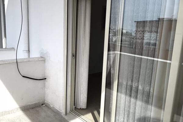 Shtepi ne shitje Apartament ne Durres, 1+1, Mobilimi E mobiluar, Pagesa 120,000  Euro.