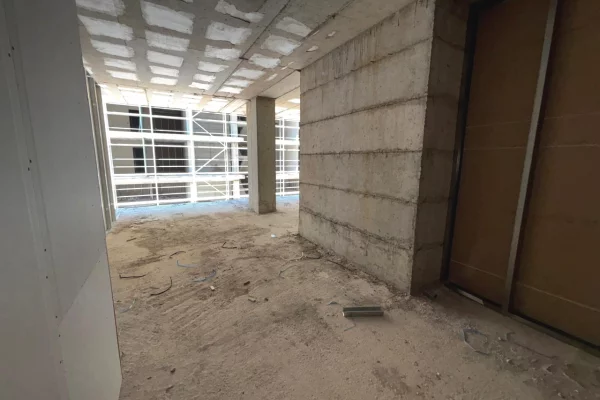 Apartment for sale in Durres 2+1, Emty