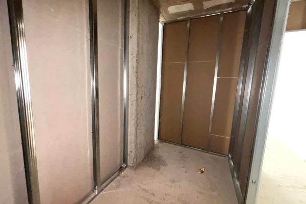 Apartment for sale in Durres 2+1, Emty