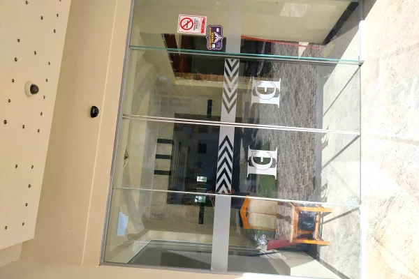 OKAZION. MBYLLET HOTEL ☆☆☆☆ SHITET 1 PORTE XHAMI AUTOMATIKE 