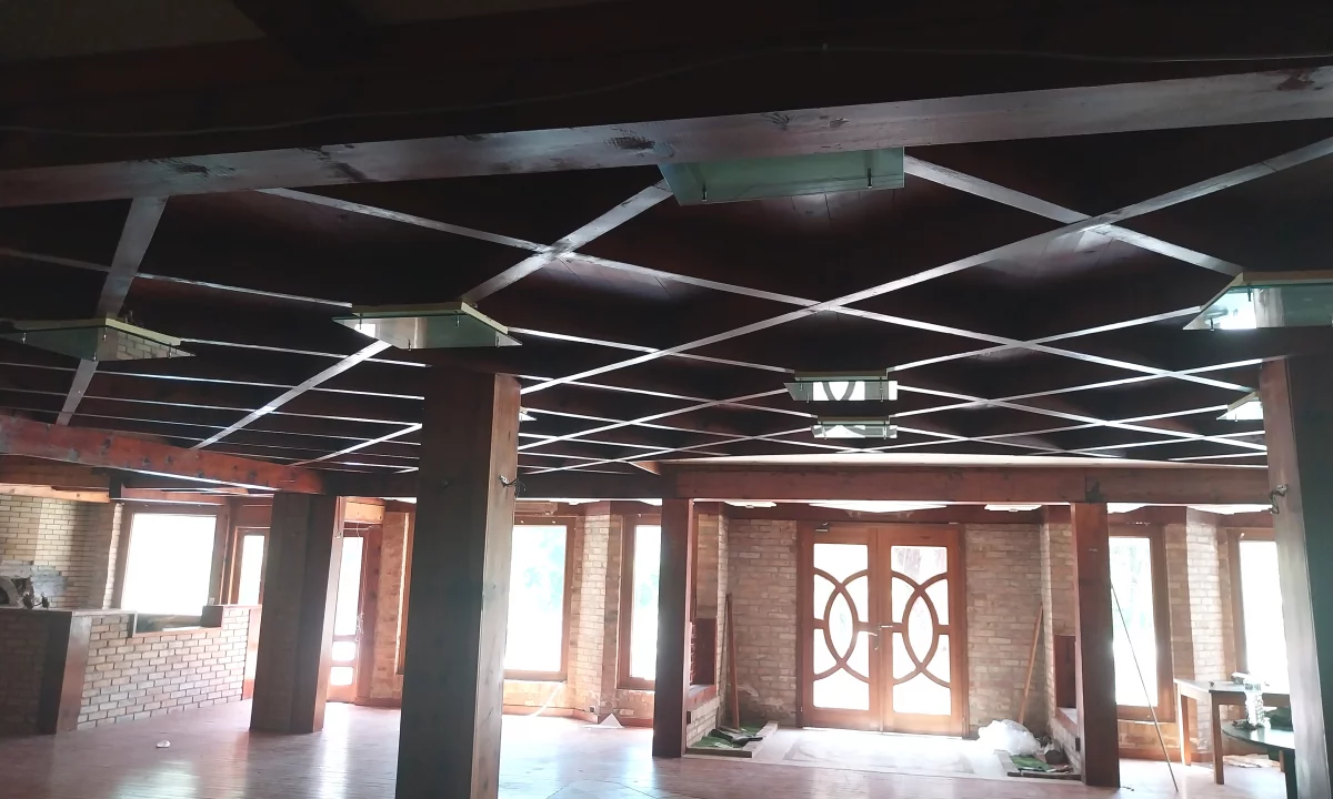 OKAZION. MBYLLET HOTEL☆☆☆☆ • SHITET E GJITHE DRURI  SALLES SE BRENDSHME DHE JASHTME TE NJE RESTORANT