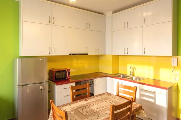 Shtepi me qera Apartament ne Tirane, 1+1, Mobilimi E mobiluar, Pagesa 50,000  Leke.