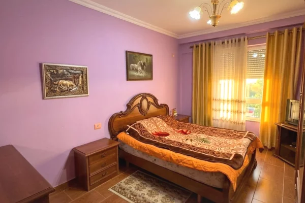 Shtepi me qera Apartament ne Tirane, 1+1, Mobilimi E mobiluar, Pagesa 50,000  Leke.