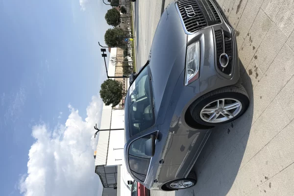 Auto in Vendita a Tirana, Audi, 2013 Benzine,Kambio Automatik Pagamento 9,000  Leke.