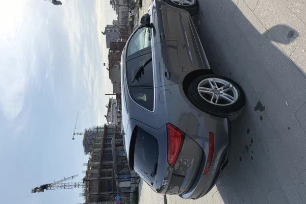 Auto in Vendita a Tirana, Audi, 2013 Benzine,Kambio Automatik Pagamento 9,000  Leke.