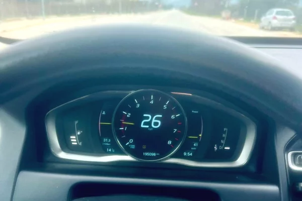 Auto in Vendita a Berat, Volvo, 2015 gasoline-gas,Kambio Automatik Pagamento 13,100  Euro.