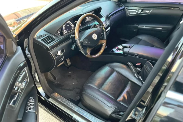 Auto in Vendita a Berat, Mercedes-Benz, 2011 Diesel,Kambio Automatik Pagamento 13,000  Euro.