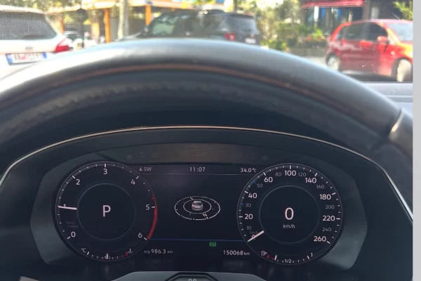 Makina ne shitje ne Durres, Volkswagen, 2019 Diesel,Kambio Automatik Pagesa 18,500  Euro.