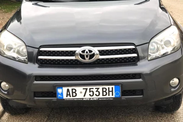 Makina ne shitje ne Lushnje, Toyota, 2008 Diesel,Kambio Manual Pagesa 5,000  Euro.