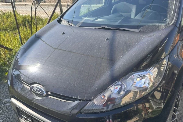 Makina ne shitje ne Lushnje, Ford, 2013 Benzine,Kambio Manual Pagesa 3,750  Euro.