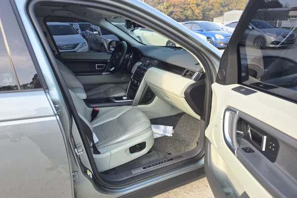 Makina ne shitje ne Durres, Rover, 2016 Diesel,Kambio Automatik Pagesa 11,500  Euro.