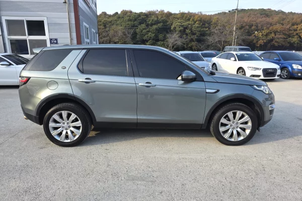 Makina ne shitje ne Durres, Rover, 2016 Diesel,Kambio Automatik Pagesa 11,500  Euro.