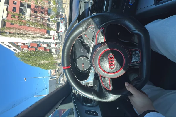 Makina ne shitje ne Tirane, Audi, 2011 Diesel,Kambio Automatik Pagesa 11,000  Euro.