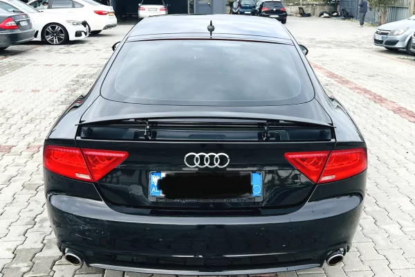Makina ne shitje ne Tirane, Audi, 2011 Diesel,Kambio Automatik Pagesa 11,000  Euro.