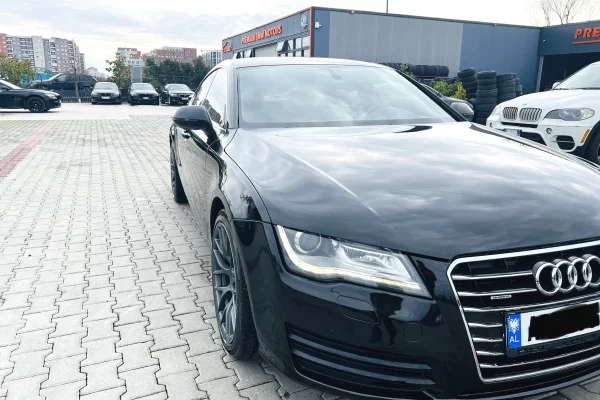 Makina ne shitje ne Tirane - 11,000 Euro