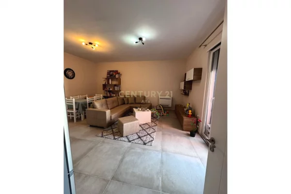 Shtepi me qera 1+1 ne Tirane - 400 Euro