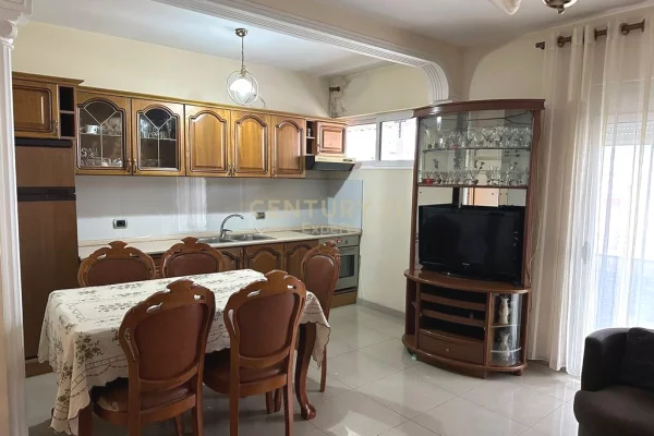 Shtepi me qera Apartament ne Tirane, 2+1, Mobilimi E mobiluar, Pagesa 580  Euro.