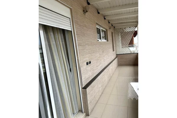 Shtepi me qera 2+1 ne Tirane - 580 Euro