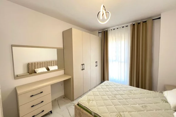 Shtepi me qera Apartament ne Tirane, 2+1, Mobilimi E mobiluar, Pagesa 800  Euro.